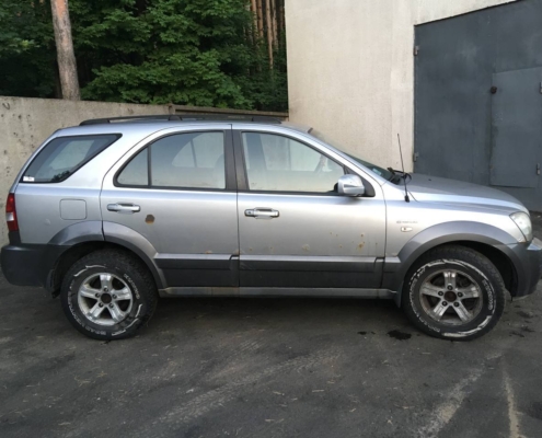 Kia-Sorento-2002-5