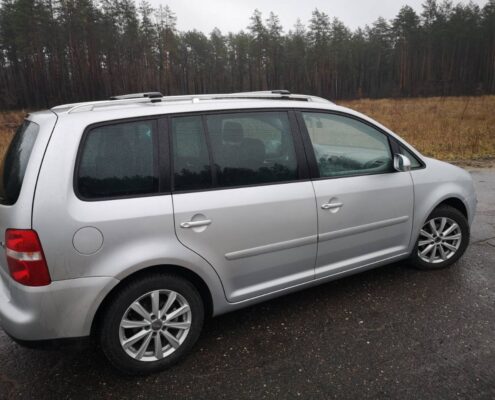 volkswagen-touran-2008-goda-2