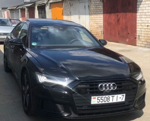 Audi-A4-quattro-2020-goda-2