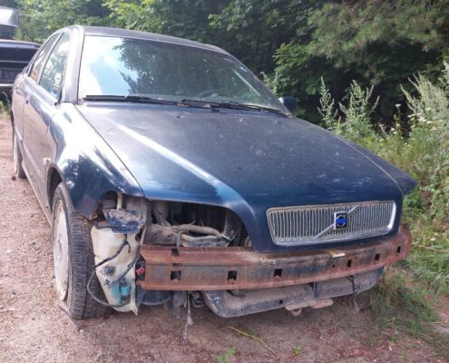 Volvo-s-40-2004-goda-1